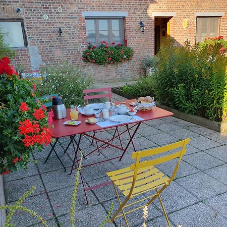 Bed and Breakfast Les Mout'Anes à Saint-Hilaire-sur-Helpe Extérieur photo