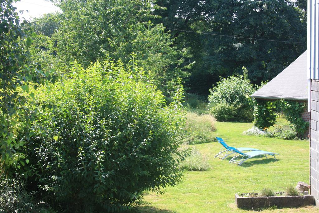 Bed and Breakfast Les Mout'Anes à Saint-Hilaire-sur-Helpe Extérieur photo