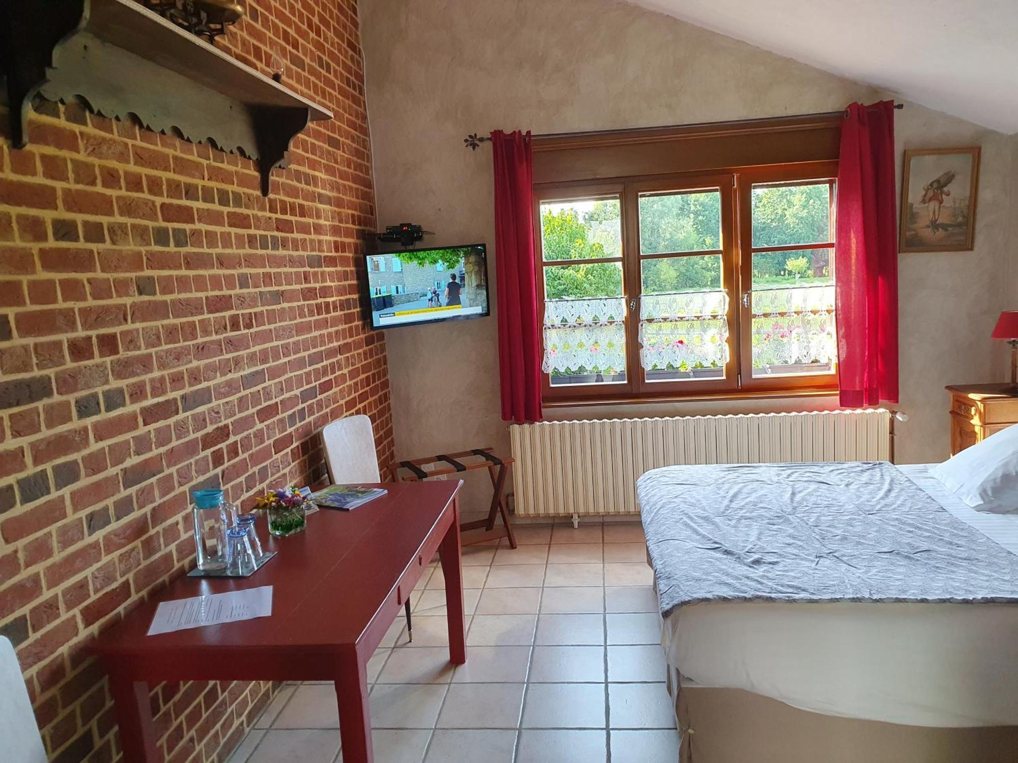 Bed and Breakfast Les Mout'Anes à Saint-Hilaire-sur-Helpe Extérieur photo